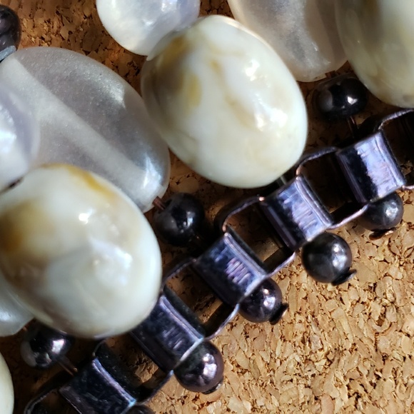 Liz Clairborne Necklace - Picture 3 of 4